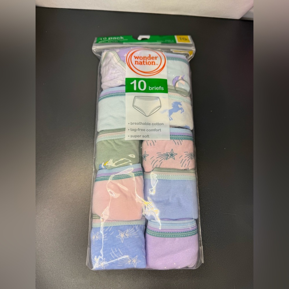 Hanes Girls' Briefs Pack with Stars and Stripes